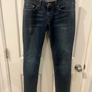 Levi's Dark Blue Women's low rise Skinny Jeans